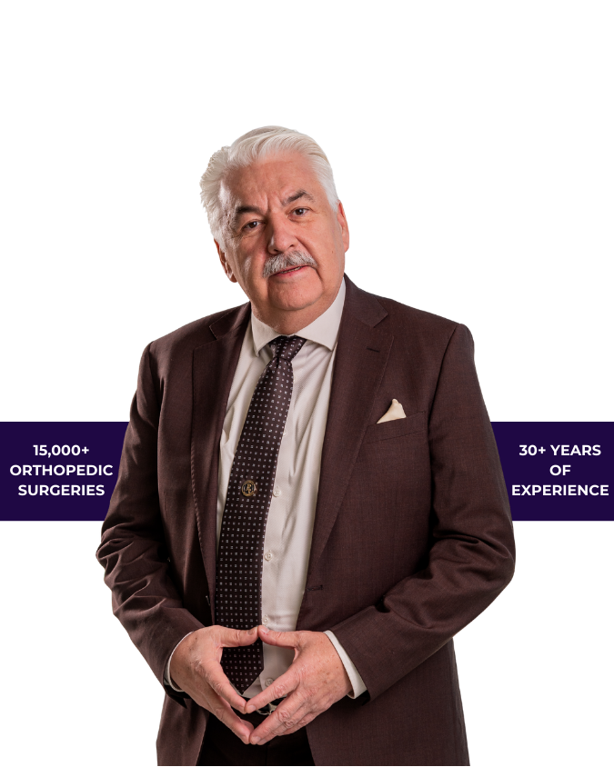 Orthopedic surgeon in Mexico Dr. Raul Lopez Solis, knee and hip specialist